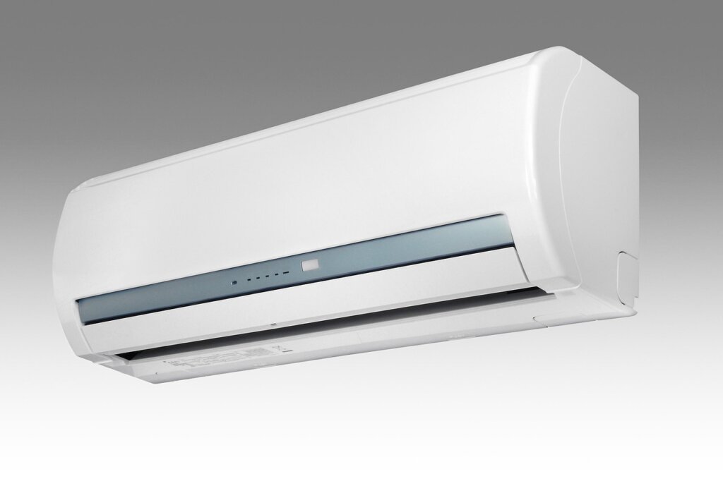 air conditioner filter cleaning with brush