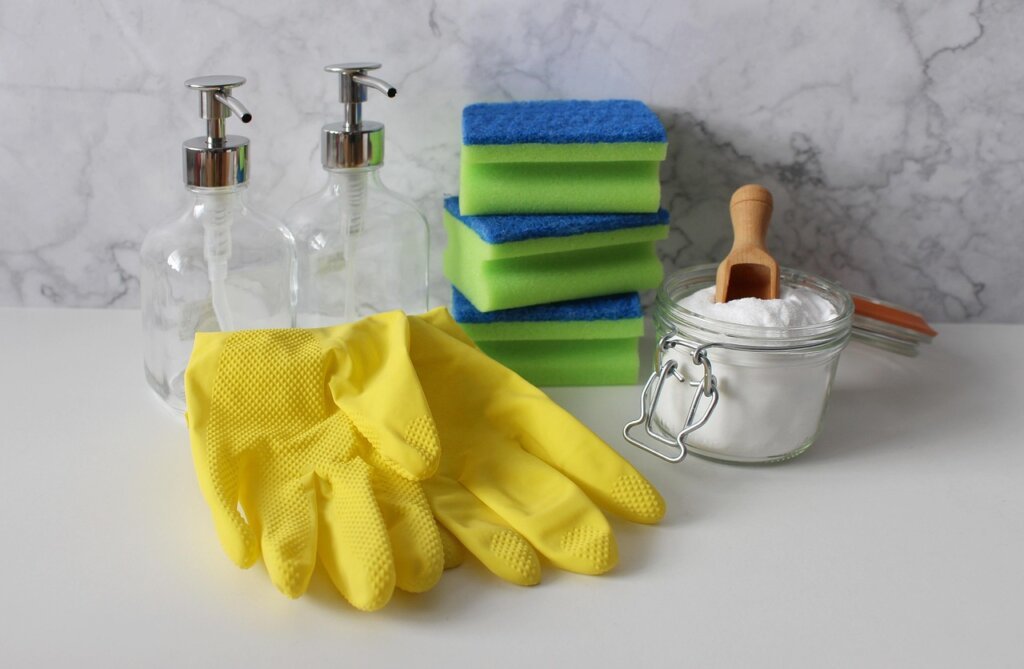 household items baking soda vinegar dish soap for carpet cleaning