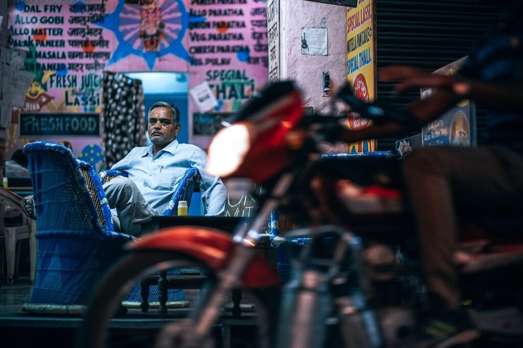 small shop owner consulting with bank advisor about alternative funding